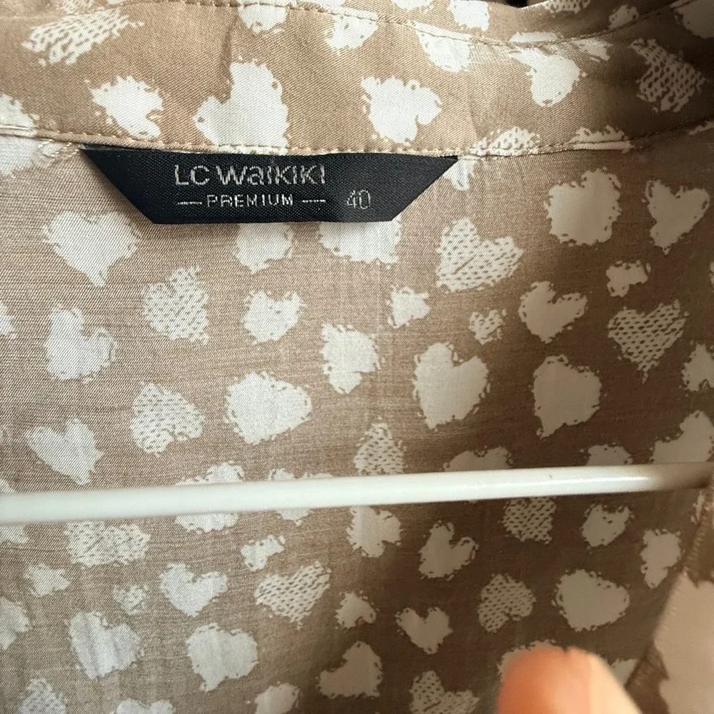 Women's Tan and White Heart Print Blouse - Picture 2 of 4